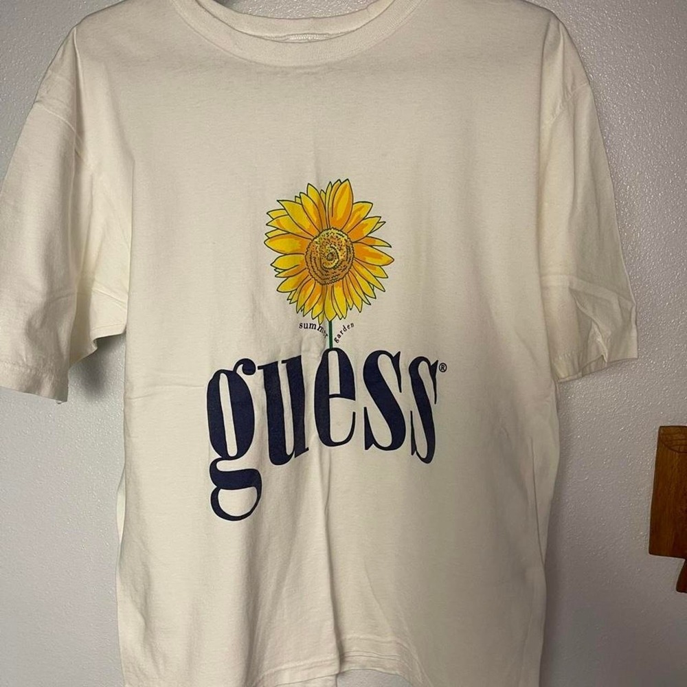 Vintage 90s GUESS USA Sunflower Embroidered Graphic Tee White‎